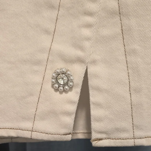 Gianni Bini Cream Mini Skirt with Pearl Button Accents Size XL NWT - Picture 5 of 15